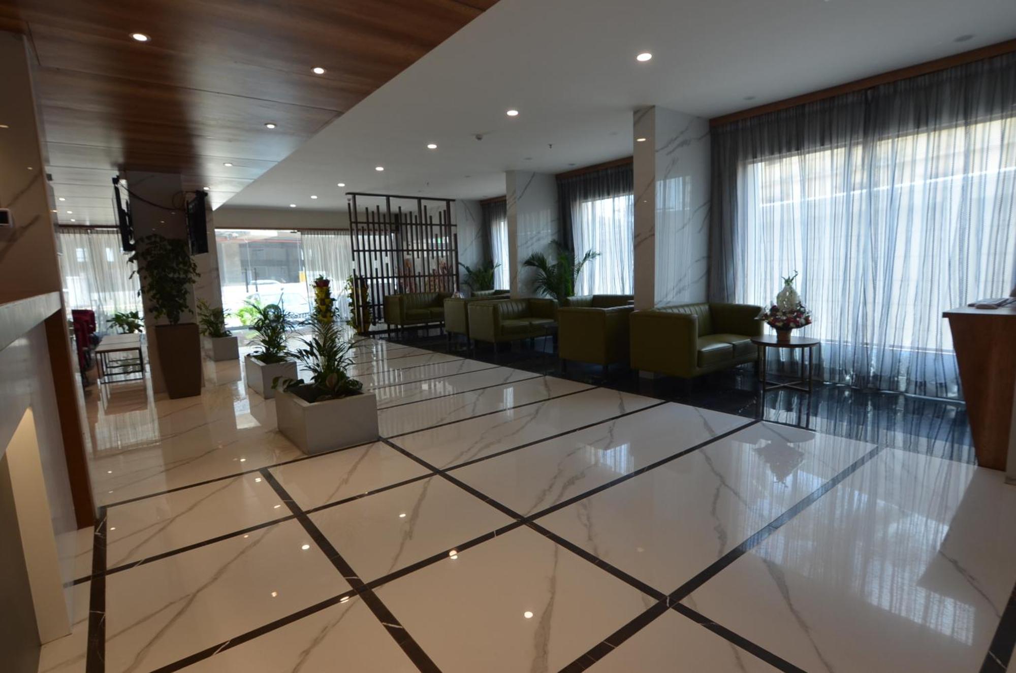 Iva By Skr A Petrichor Hotel บังกาลอร์ ภายนอก รูปภาพ